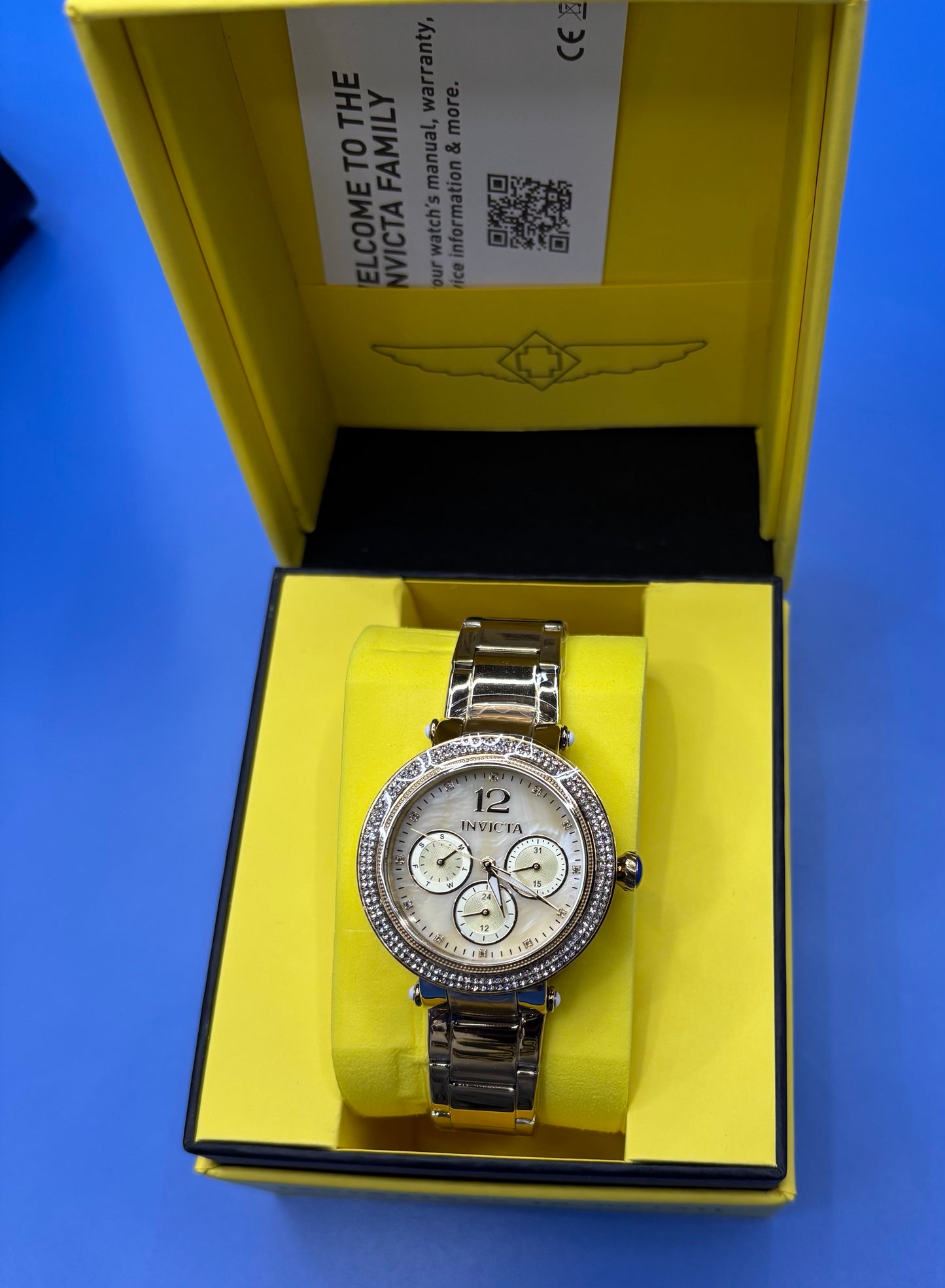 Invicta Bolt Mother of Pearl 37mm